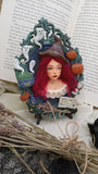 Gertrude la strega, art doll frame